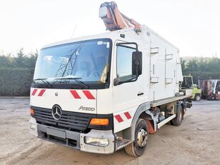 铲斗车 Mercedes-Benz Atego 1018