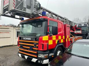 铲斗车 Scania P94-300 Emelőkosaras 33m