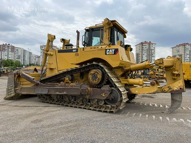 推土机 Caterpillar D8T