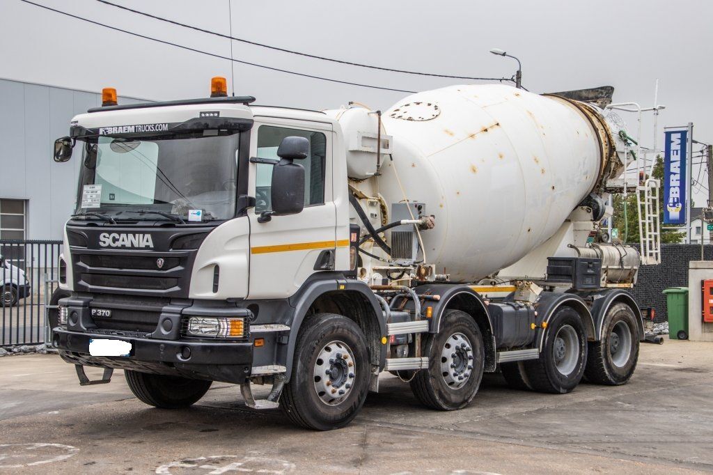 混凝土搅拌车 Scania P360