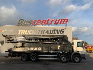 混凝土泵 位于底盘 MERCEDES-BENZ Actros 4141 8x4 CIFA K 48 m 的 Cifa