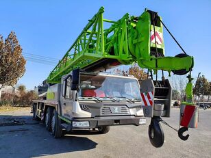 移动式起重机 位于底盘 Mercedes-Benz  Zoomlion ZTC700V 70 ton used mobile truck crane mobile car cra 的 ZOOMLION-MAZ ZTC700V