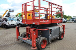 剪刀式升降机 SKYJACK SJ6832RT 4x4 - 12 m diesel Genie GS3268 Haulotte Compact 12DX