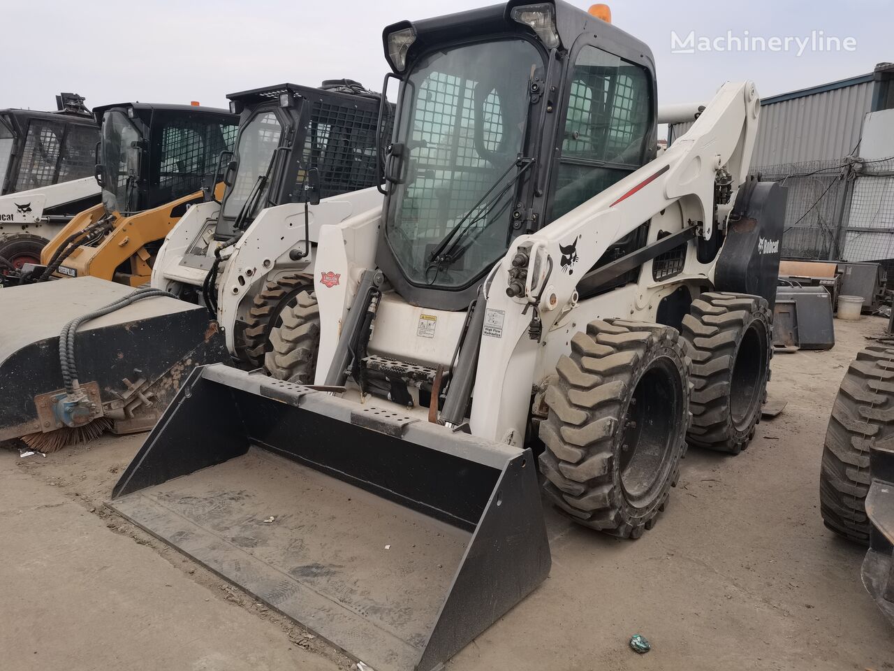 滑移式装载机 Bobcat S750