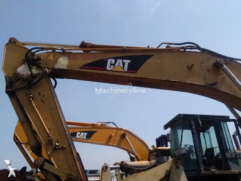 履带式挖掘机 Caterpillar E200B