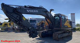 损坏的履带式挖掘机 Volvo EC300ENL  1Er Main avec Certificat CE
