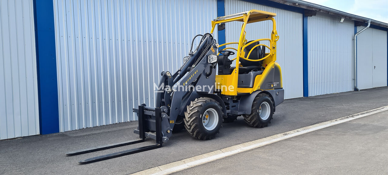 新轮式装载机 Eurotrac Eurotrac W11 Radlader Hoflader