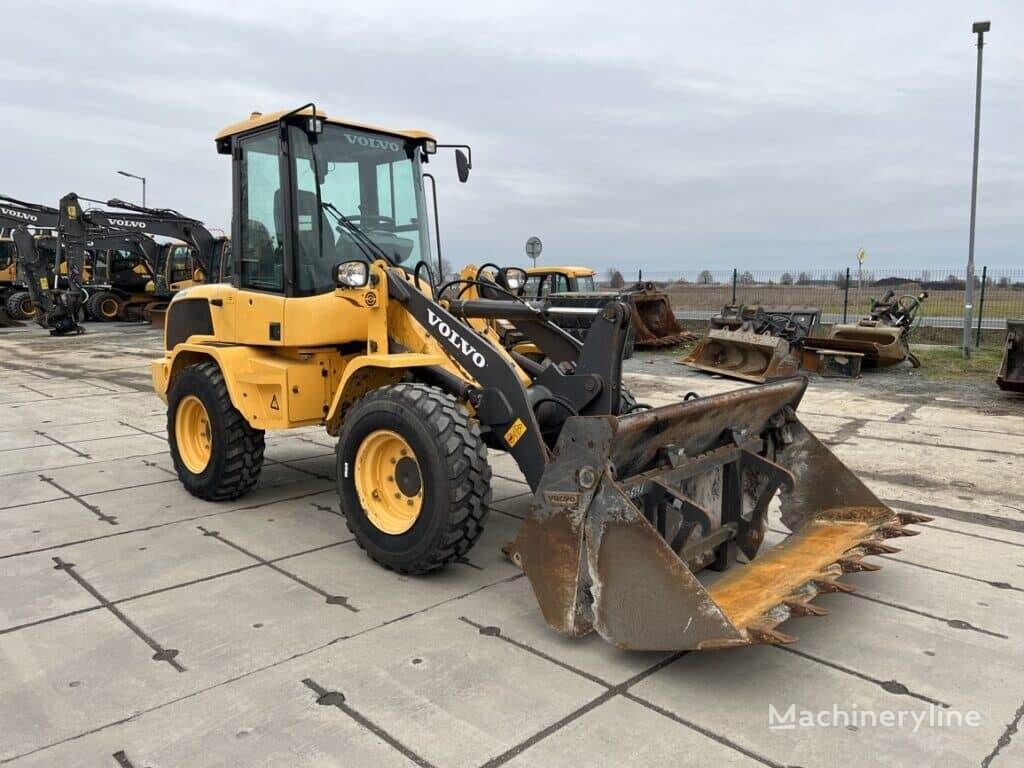 轮式装载机 Volvo L30G